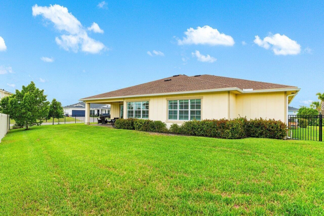 962 Castaway Court, The Acreage, FL 33470 Photo