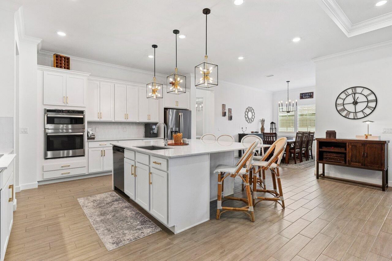 962 Castaway Court, The Acreage, FL 33470 Photo