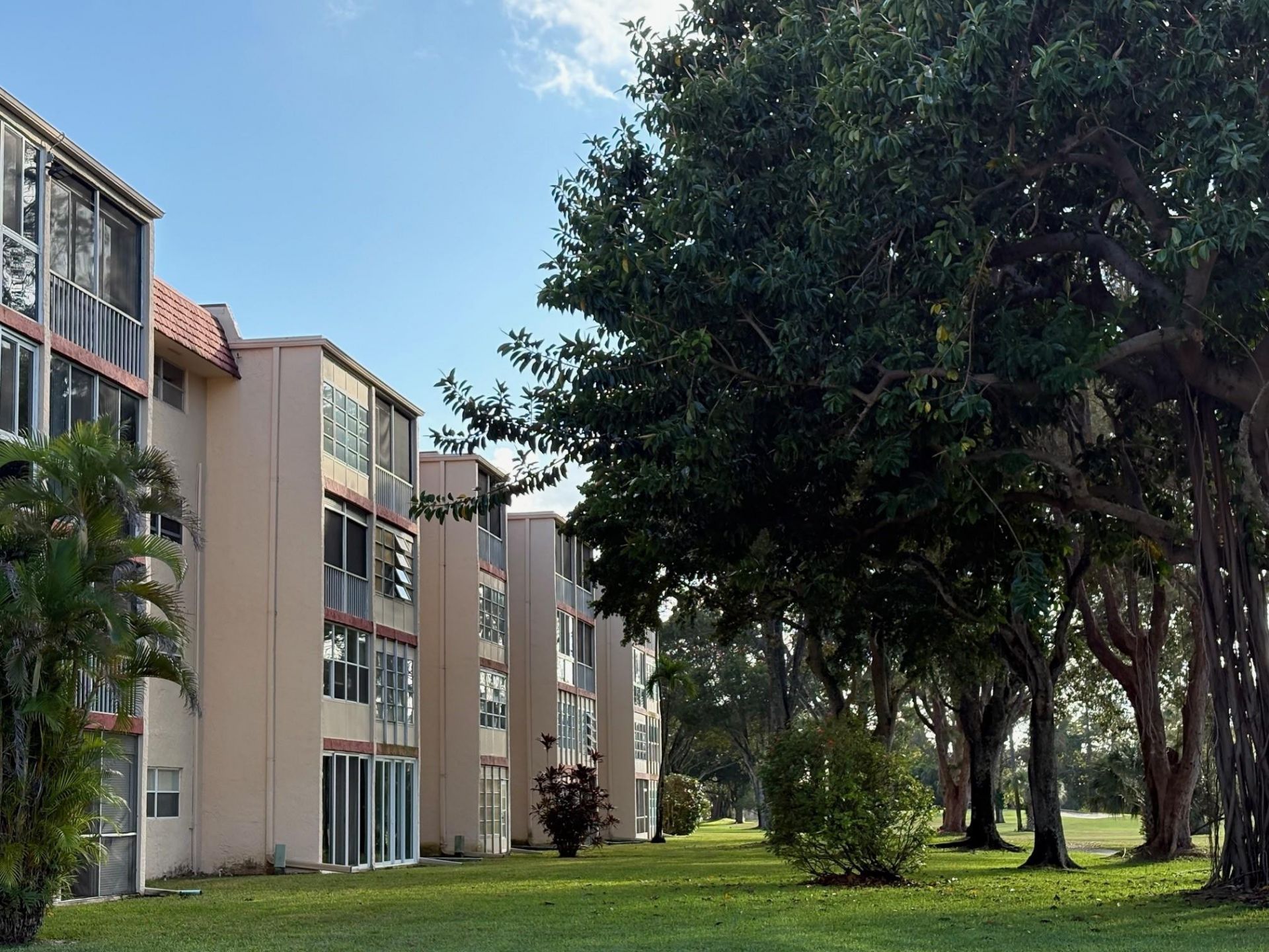 1055 Country Club Drive, Unit 404, Margate, FL 33063 Photo