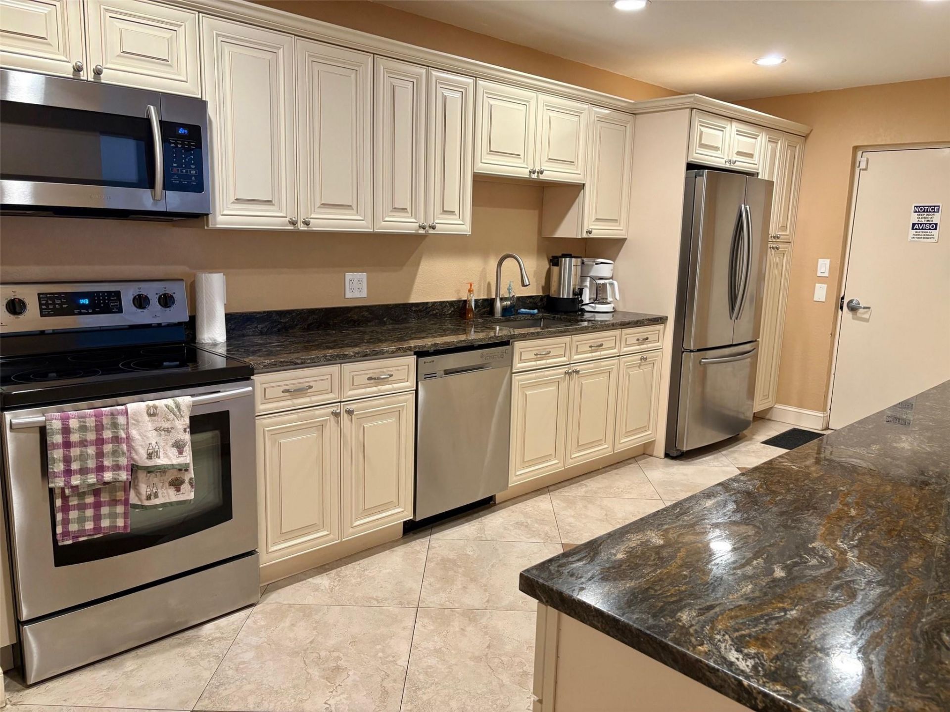 1055 Country Club Drive, Unit 404, Margate, FL 33063 Photo