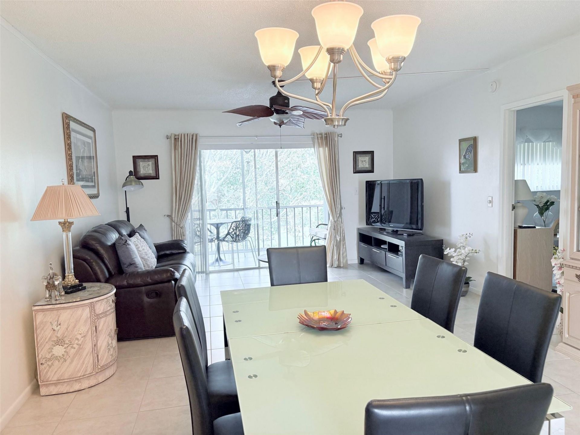 1055 Country Club Drive, Unit 404, Margate, FL 33063 Photo