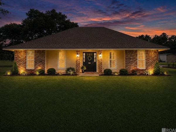 13180 Galloway Garden Rd, Walker, LA 70785