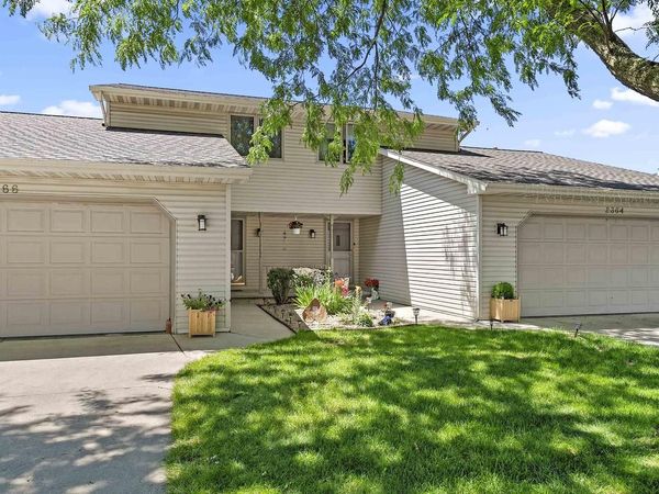 2364 CEDAR RIDGE COURT, Green Bay, WI 54313