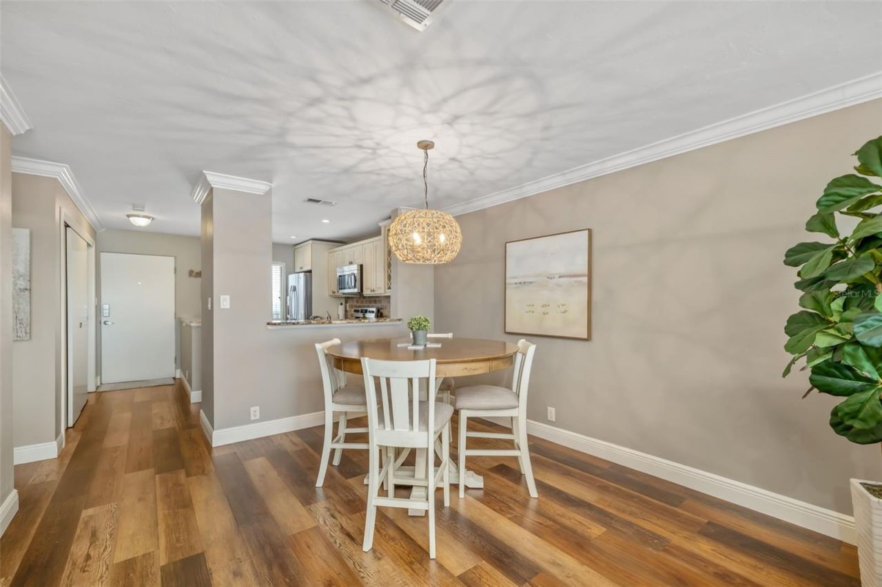 8911 Midnight Pass Road, Unit 409, Sarasota, FL 34242 Photo