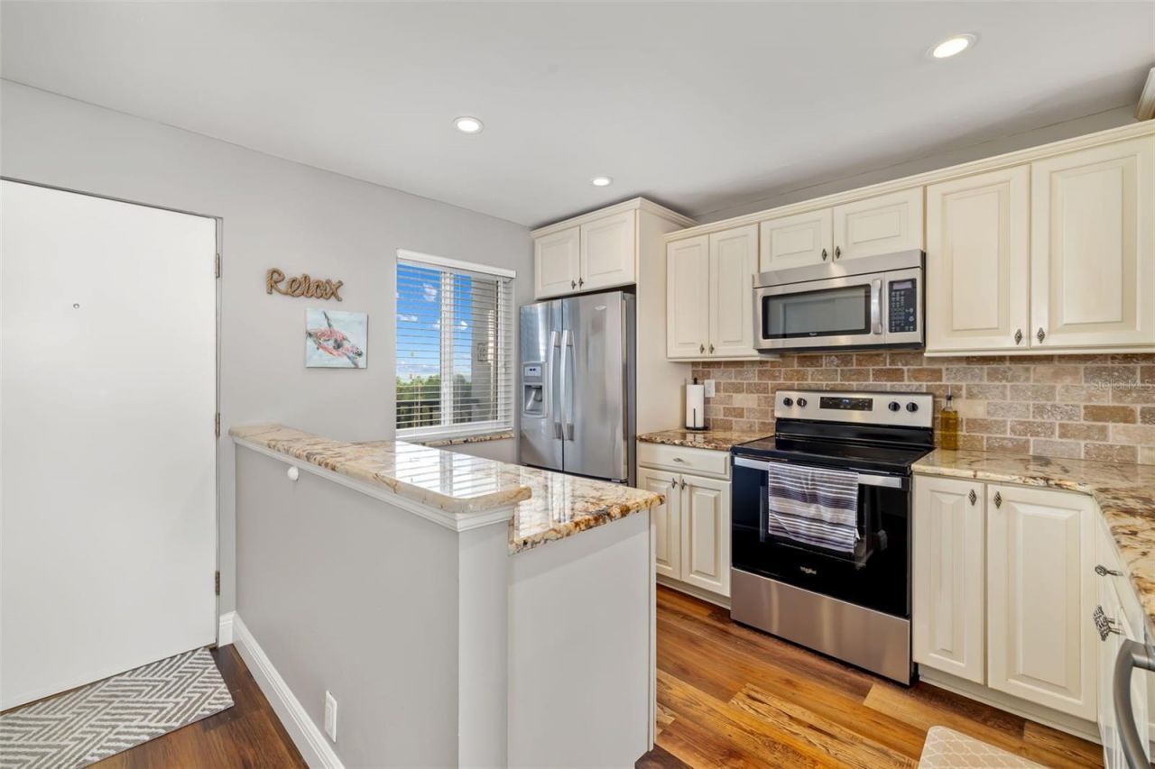 8911 Midnight Pass Road, Unit 409, Sarasota, FL 34242 Photo