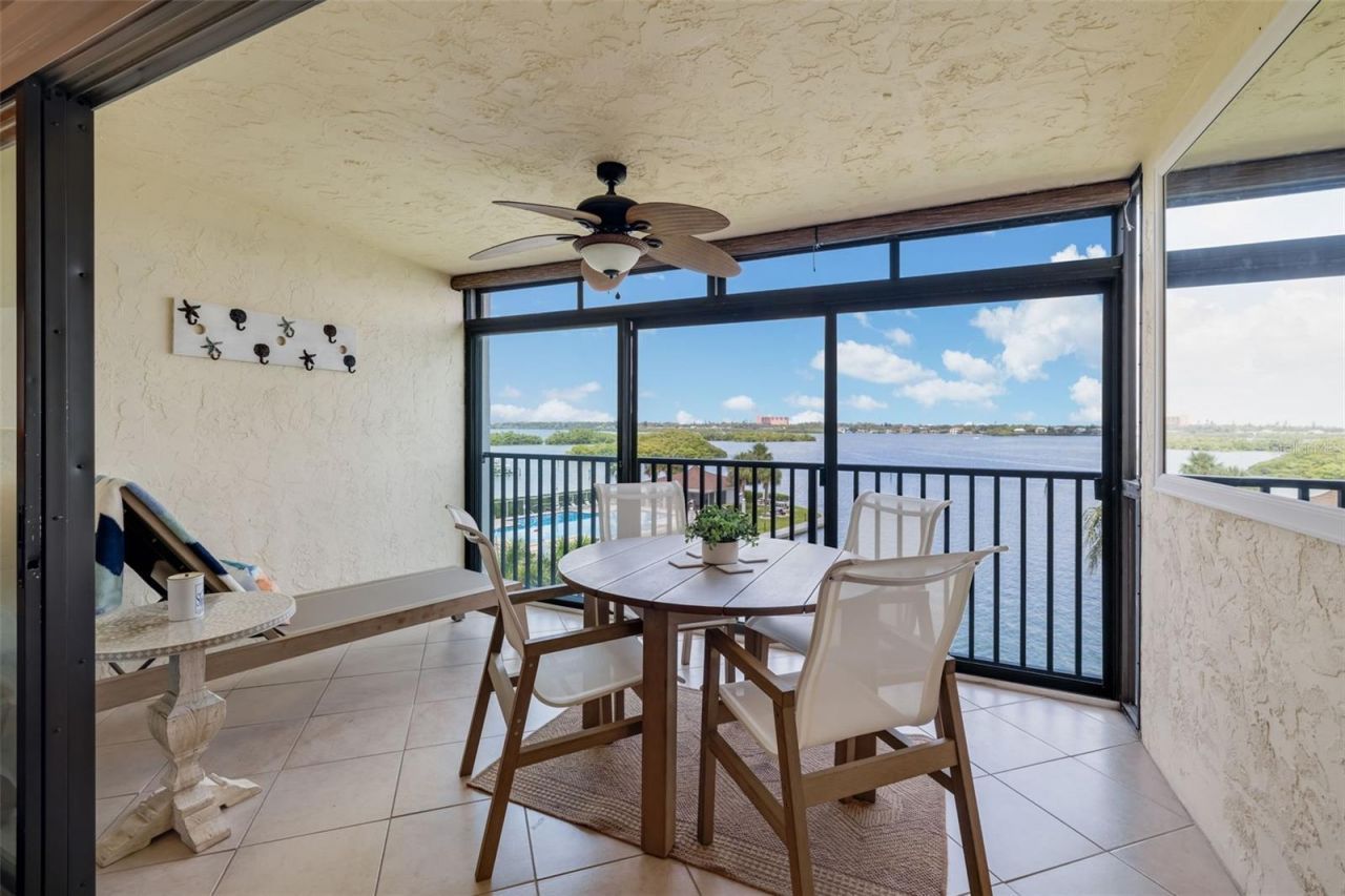 8911 Midnight Pass Road, Unit 409, Sarasota, FL 34242 Photo