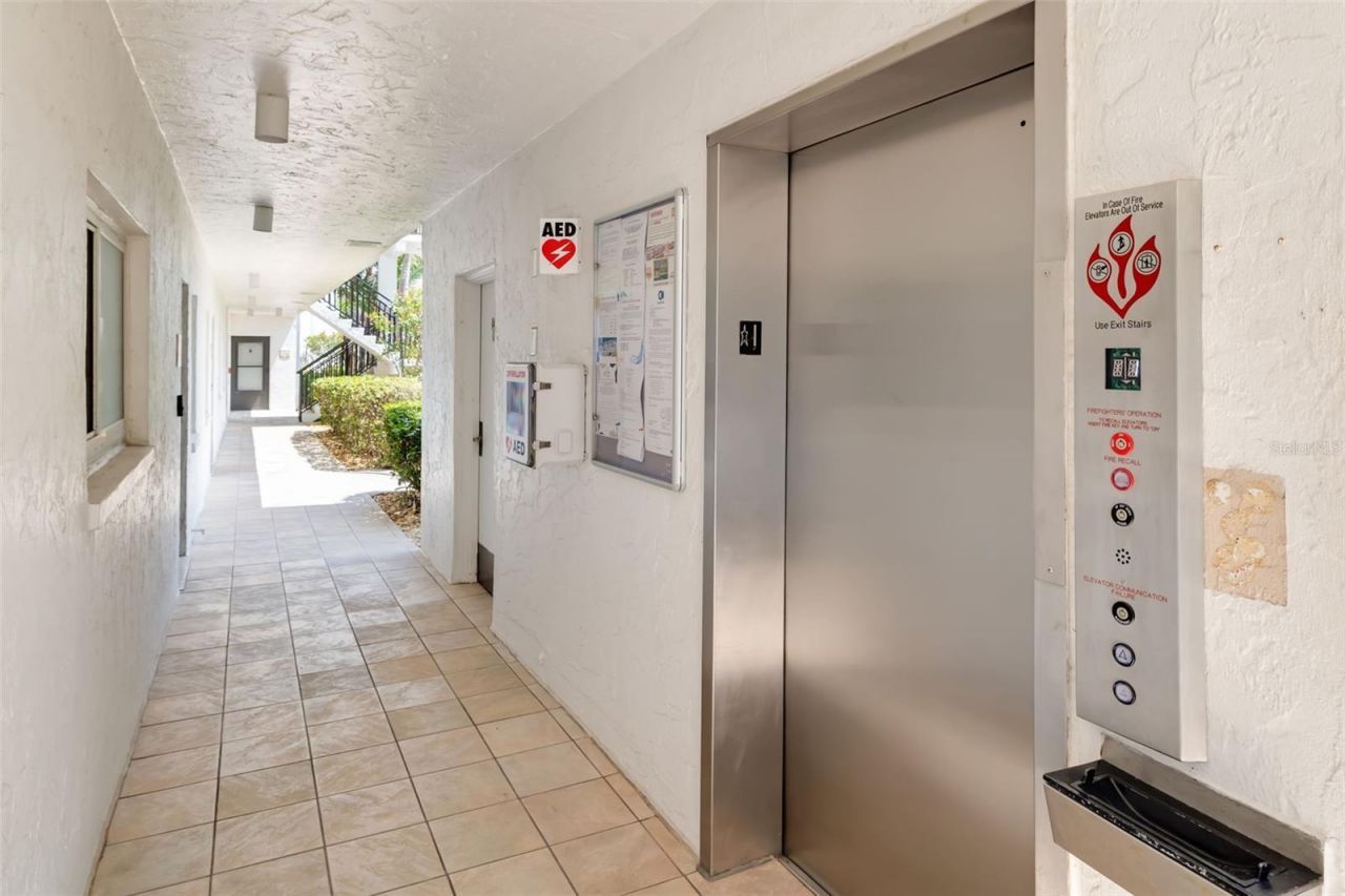 8911 Midnight Pass Road, Unit 409, Sarasota, FL 34242 Photo