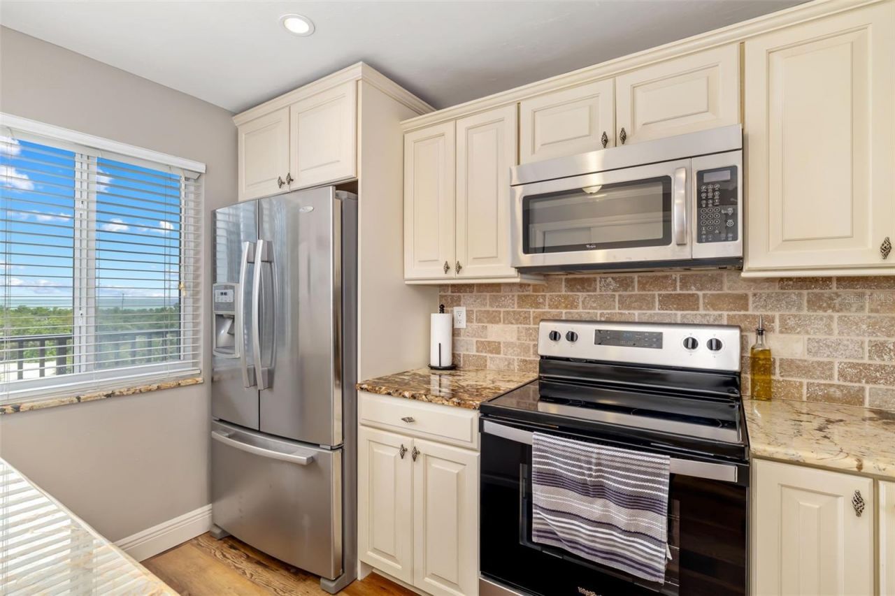8911 Midnight Pass Road, Unit 409, Sarasota, FL 34242 Photo