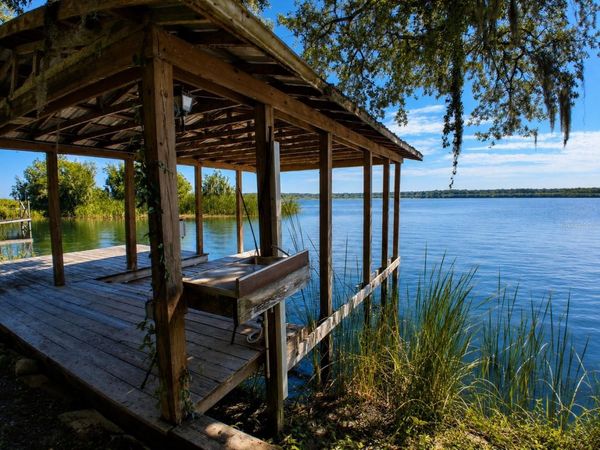 4136 CR 400 , LAKE PANASOFFKEE, FL 33538