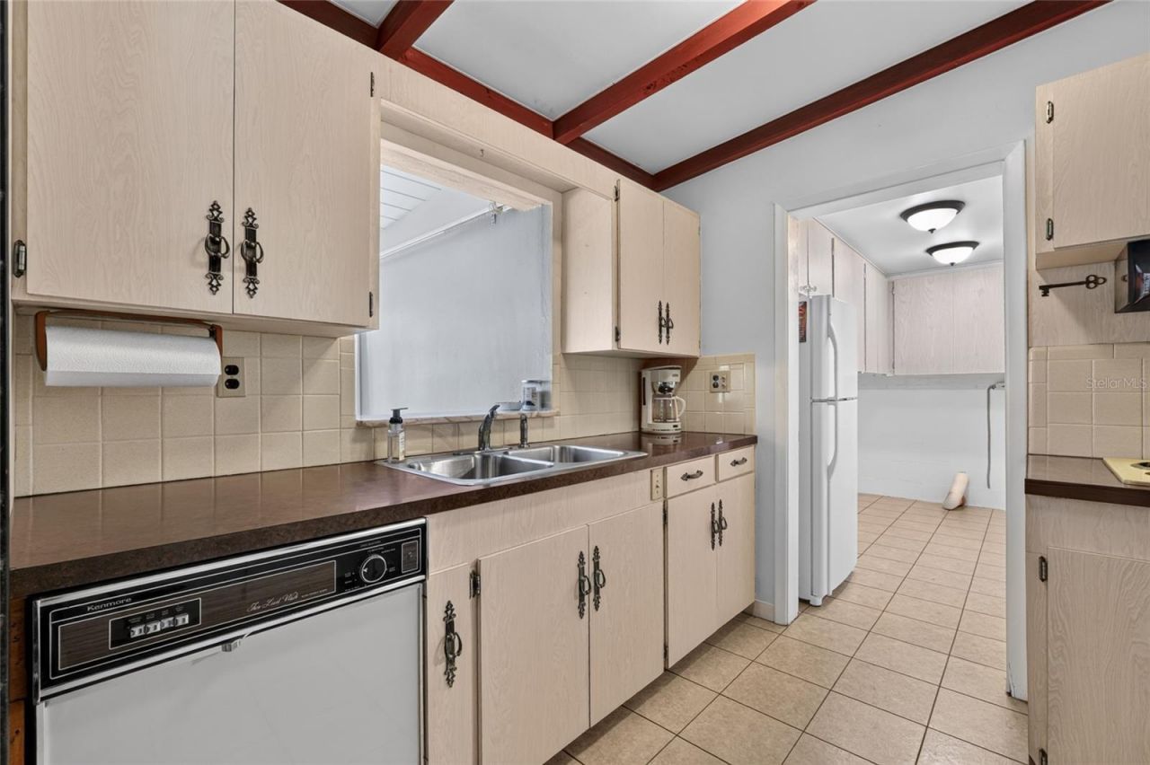 4136 Cr 400 , Lake Panasoffkee, FL 33538 Photo