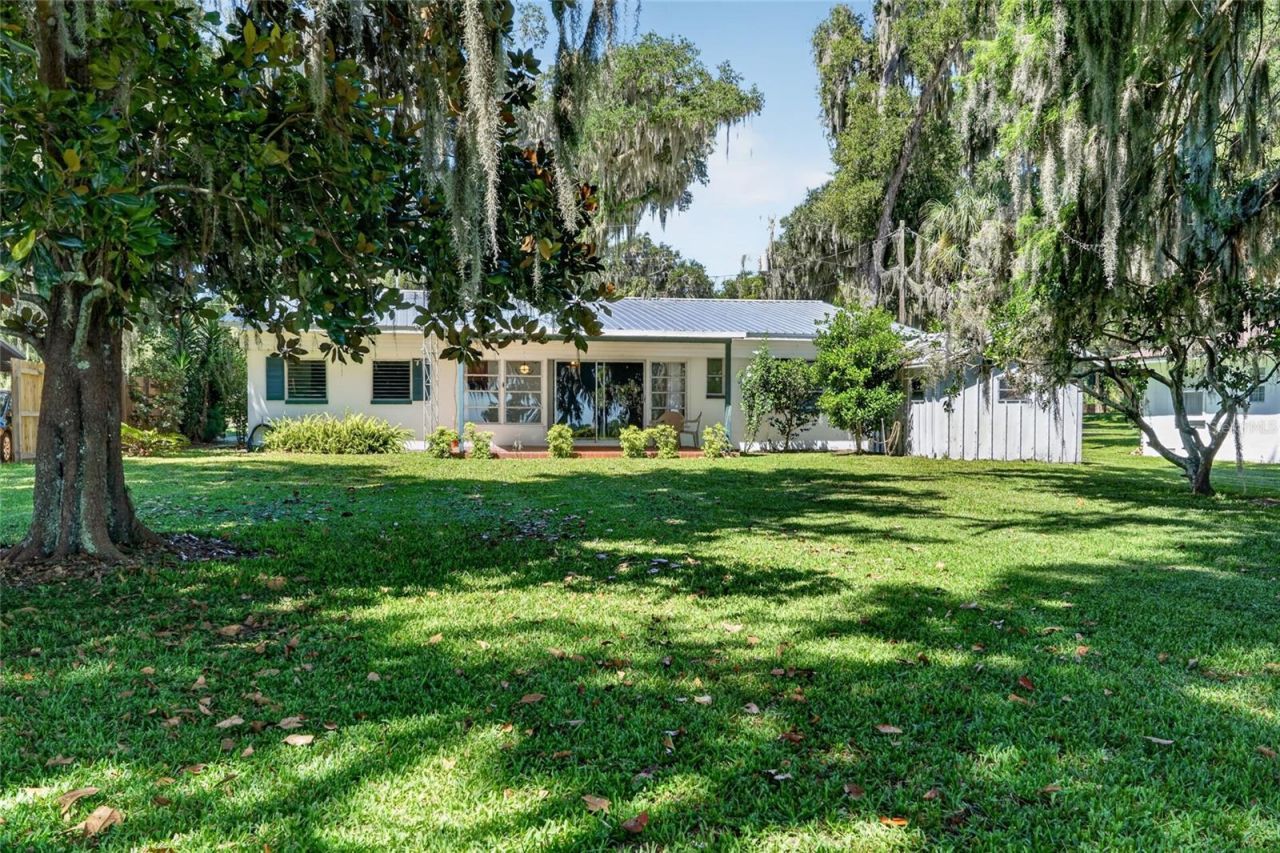 4136 Cr 400 , Lake Panasoffkee, FL 33538 Photo