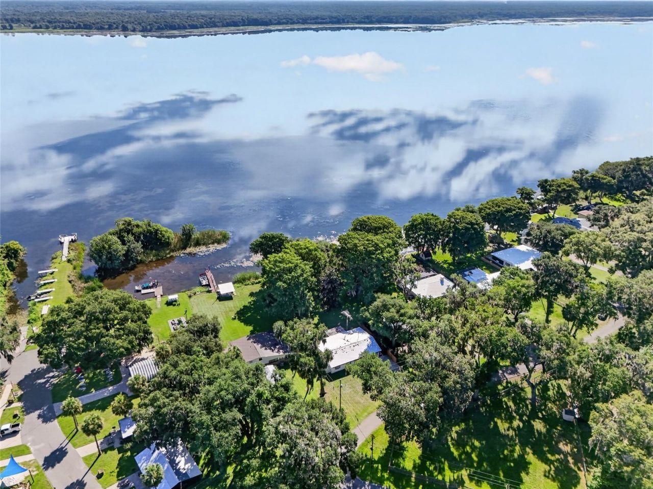 4136 Cr 400 , Lake Panasoffkee, FL 33538 Photo