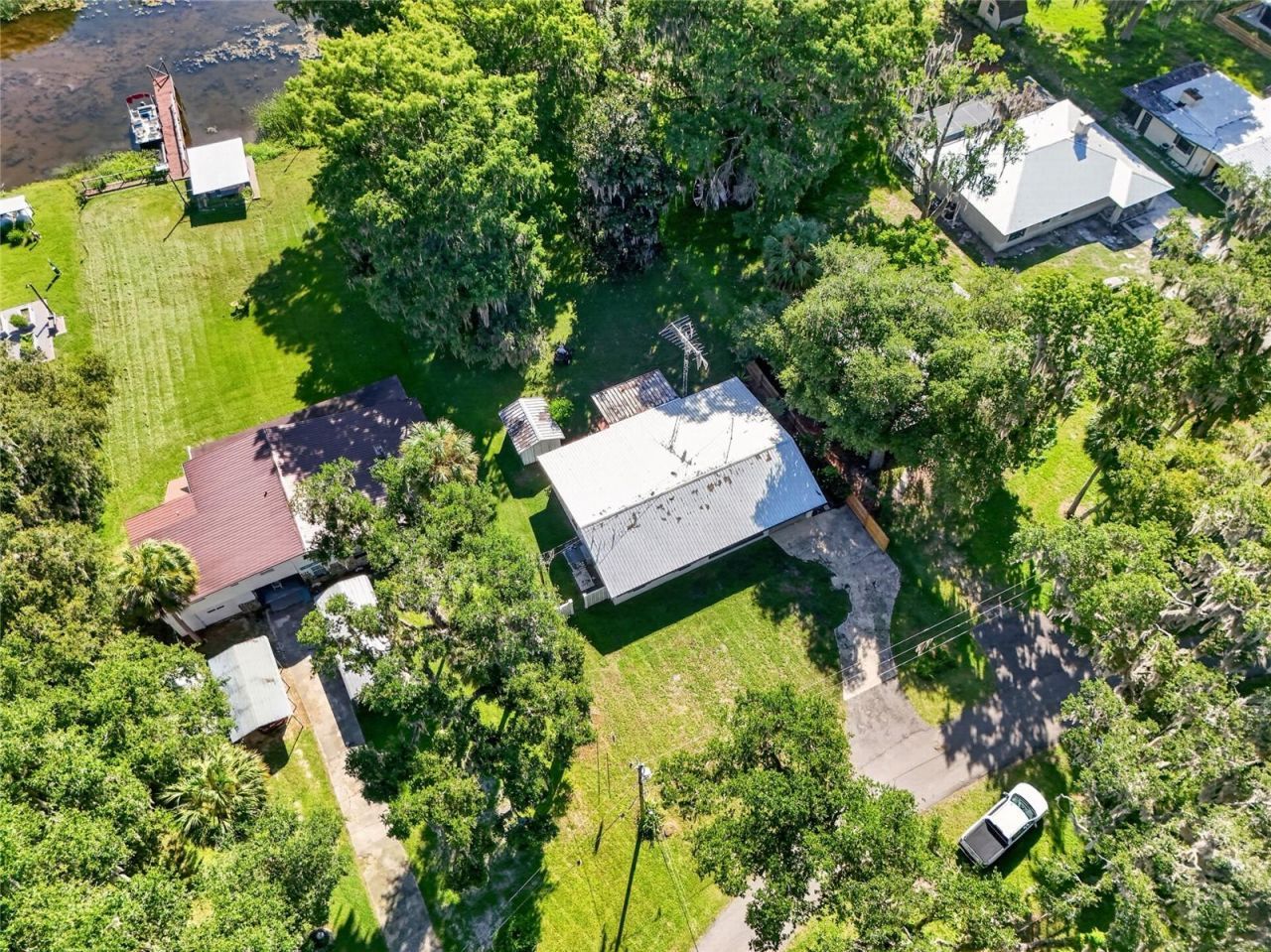4136 Cr 400 , Lake Panasoffkee, FL 33538 Photo