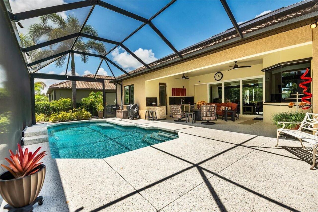 957 145th Street Circle Ne, Bradenton, FL 34212 Photo