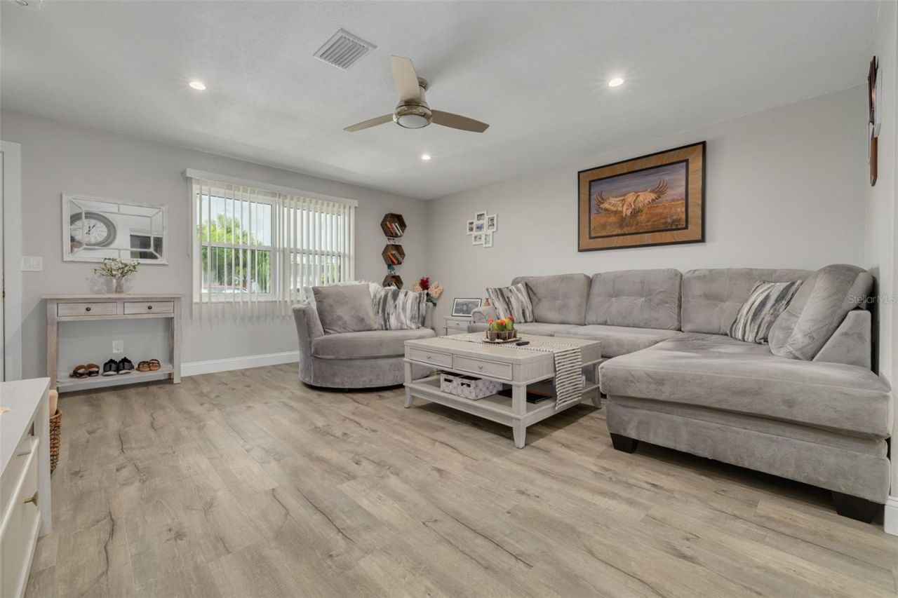 802 Mindy Court, Unit 802, Largo, FL 33771 Photo