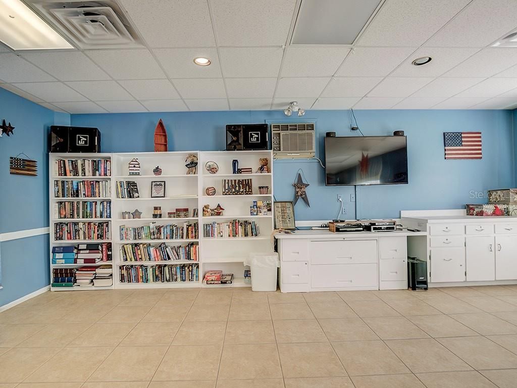 3595 40th Avenue S, Unit 3, Saint Petersburg, FL 33711 Photo