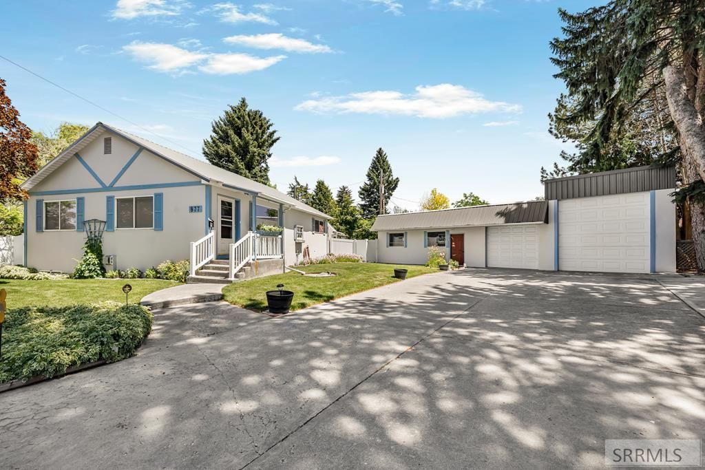 877 Flora Circle, Idaho Falls, ID 83401 Main Photo