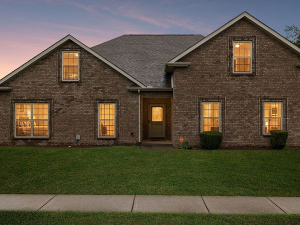 3610 Genoa Dr, Murfreesboro, TN 37128