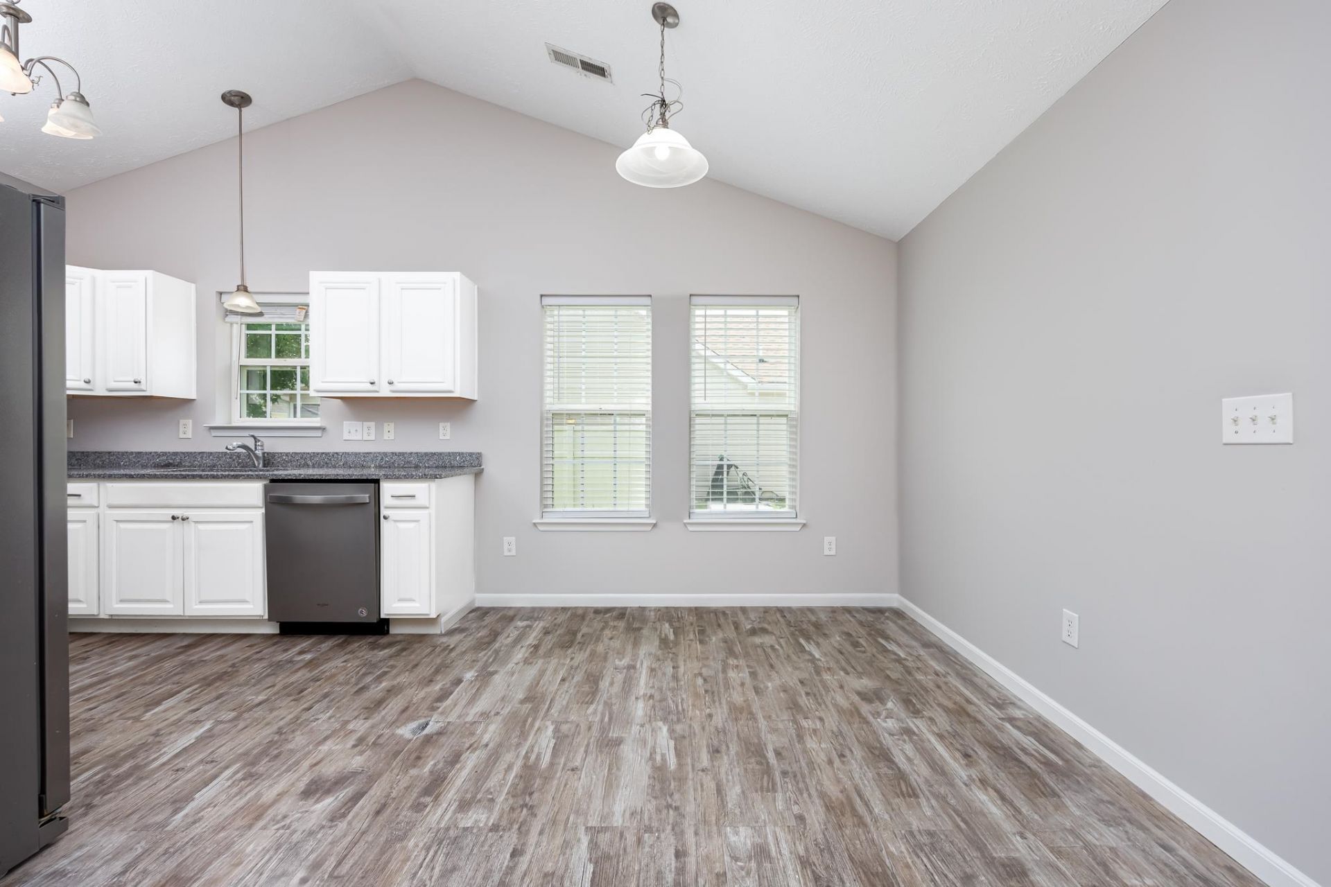 151 Heath Dr. Photo 15