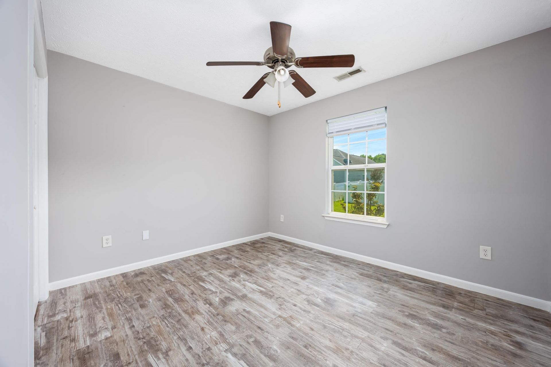 151 Heath Dr. Photo 29