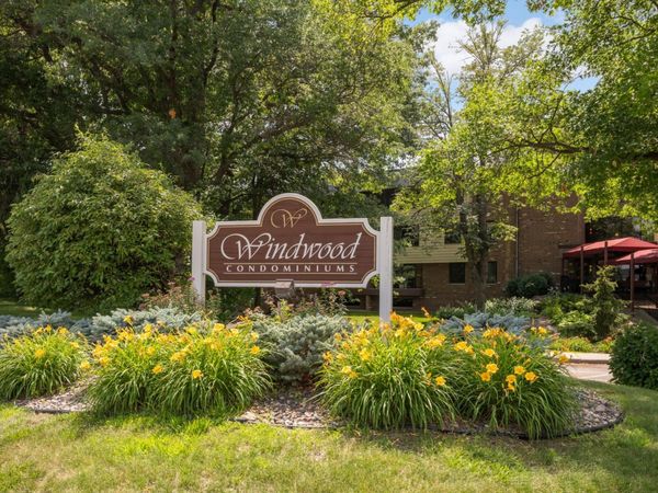 7500 Cahill Road , Edina, MN 55439