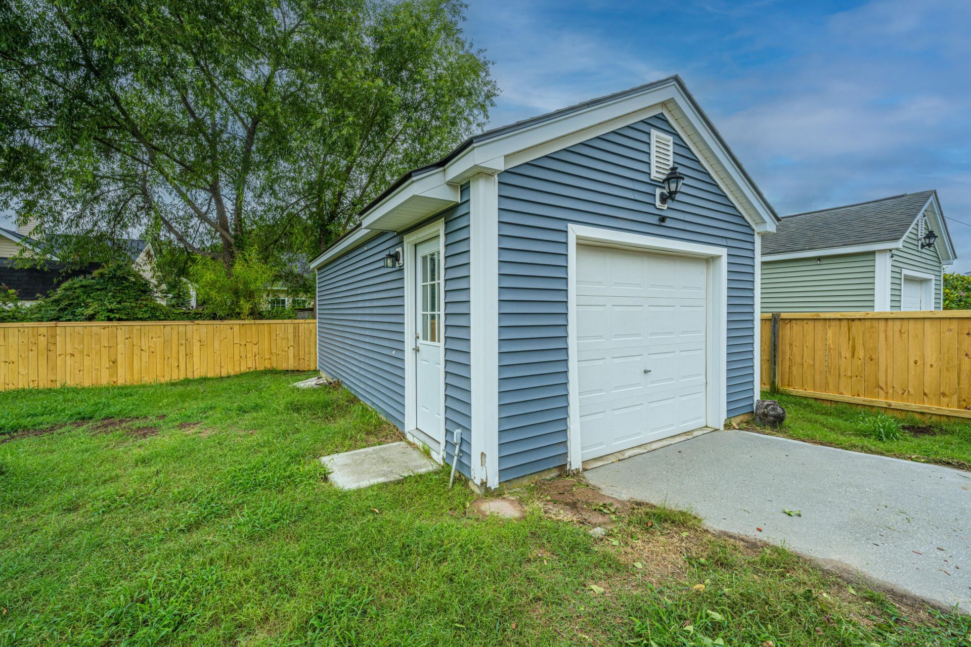 325 Harriswood Lane Photo 23