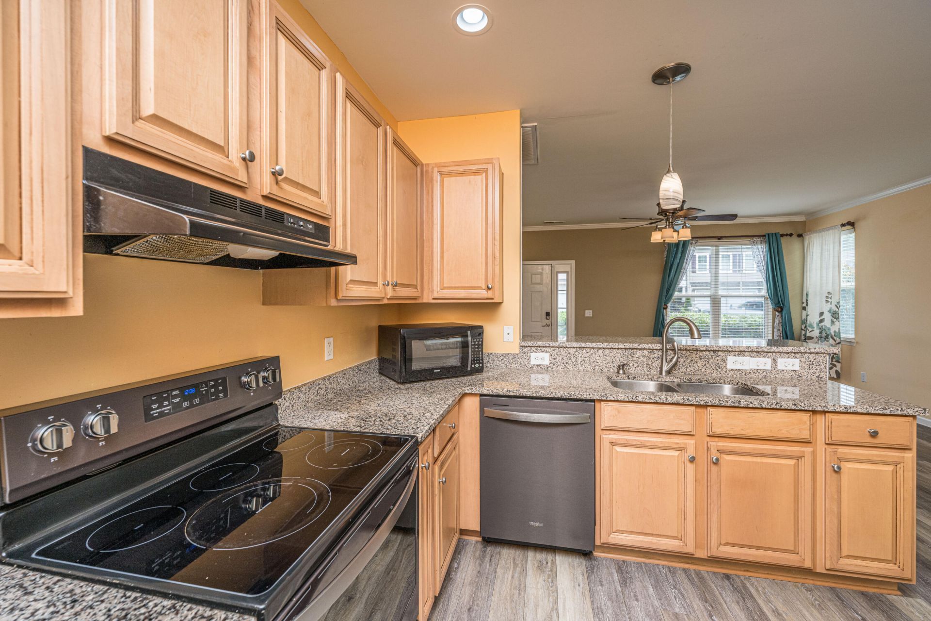 325 Harriswood Lane Photo 8