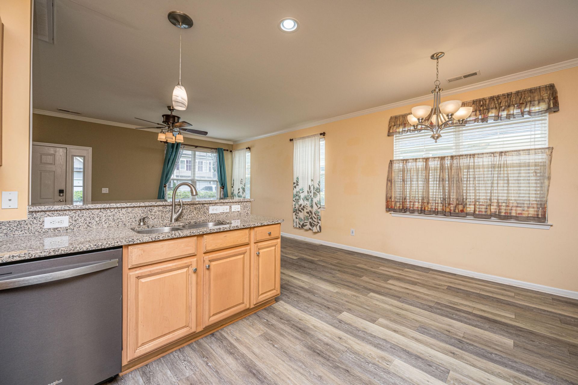 325 Harriswood Lane Photo 9