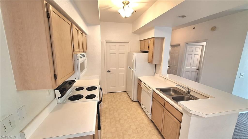 4645 Saint Croix Ln, Unit 1324, Naples, FL 34109 Photo