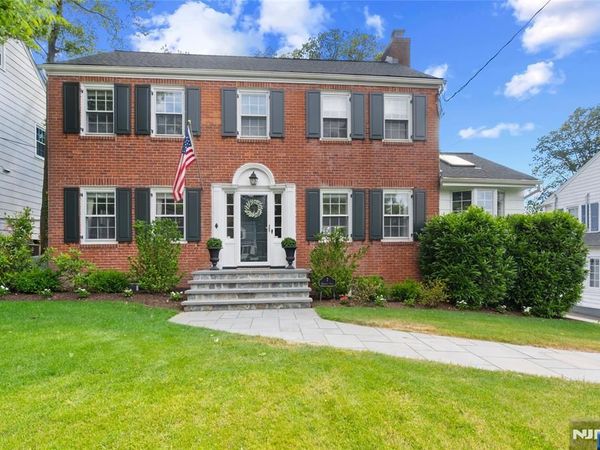 7 Birdseye Glen, VERONA, NJ 07044