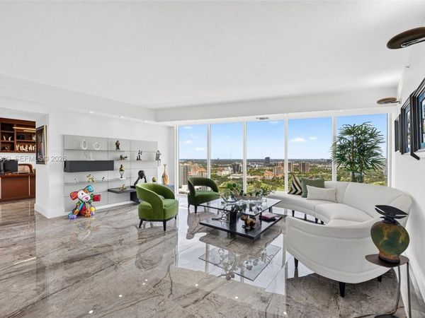 3370 Hidden Bay Dr , Unit #UPH3715, Aventura, FL 33180