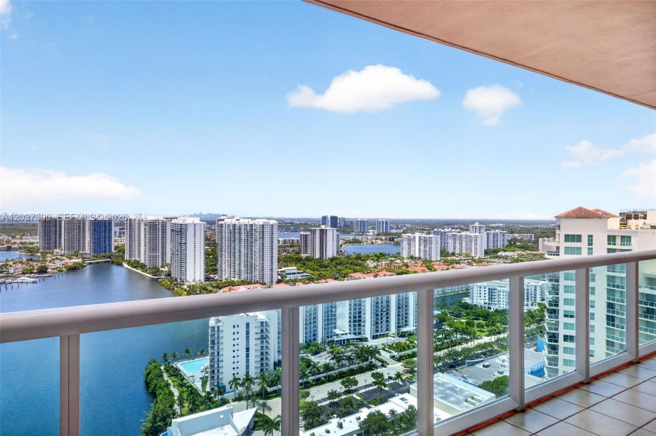 3370 Hidden Bay Dr, Unit #UPH3715, Aventura, FL 33180 Photo