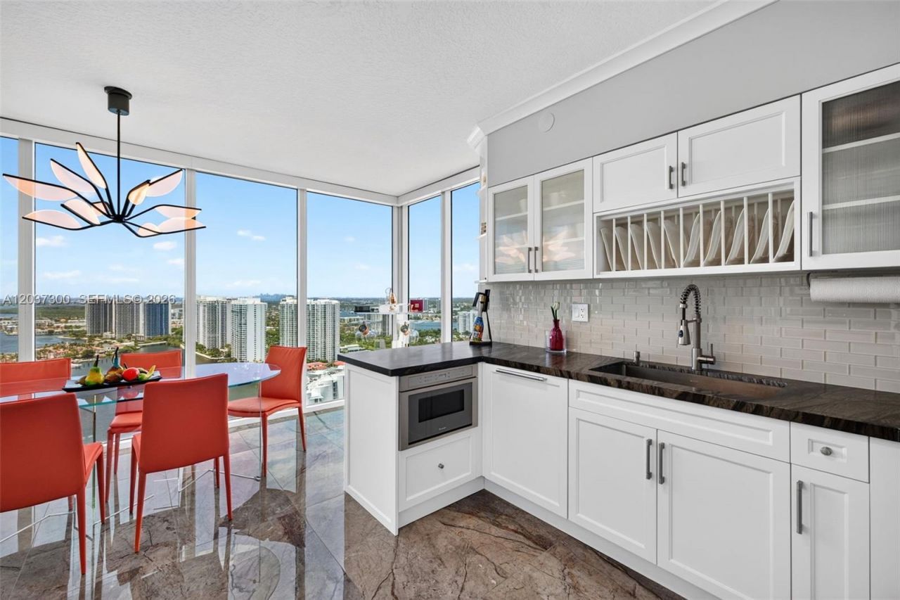 3370 Hidden Bay Dr, Unit #UPH3715, Aventura, FL 33180 Photo