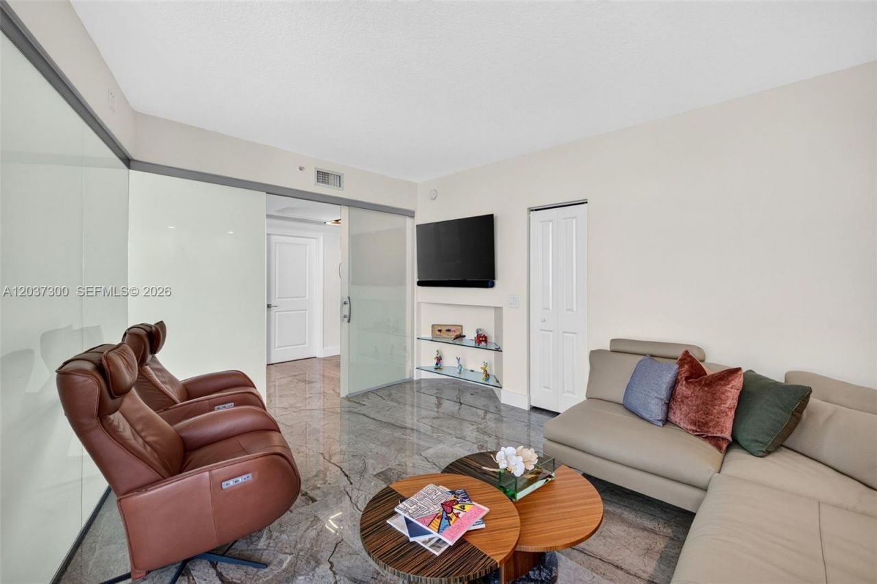 3370 Hidden Bay Dr, Unit #UPH3715, Aventura, FL 33180 Photo