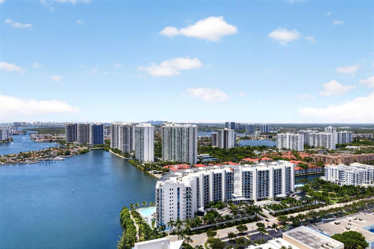3370 Hidden Bay Dr, Unit #UPH3715, Aventura, FL 33180 Photo