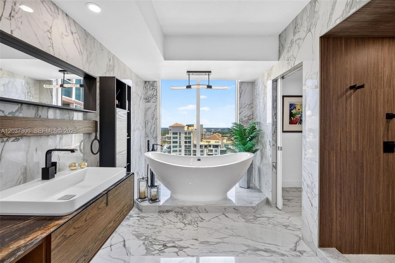 3370 Hidden Bay Dr, Unit #UPH3715, Aventura, FL 33180 Photo
