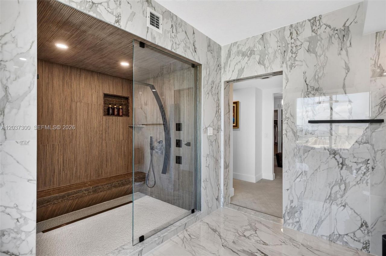 3370 Hidden Bay Dr, Unit #UPH3715, Aventura, FL 33180 Photo
