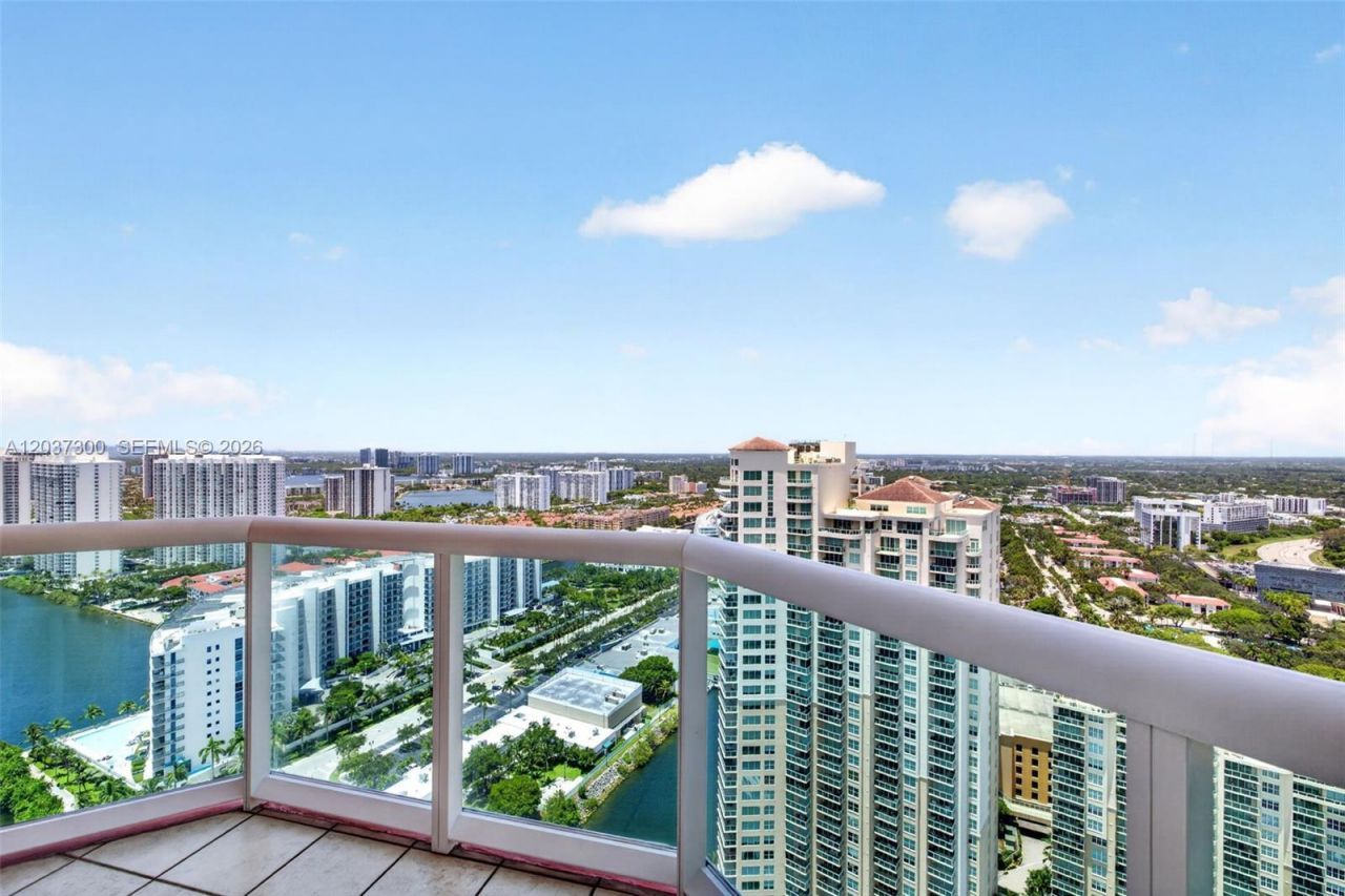 3370 Hidden Bay Dr, Unit #UPH3715, Aventura, FL 33180 Photo