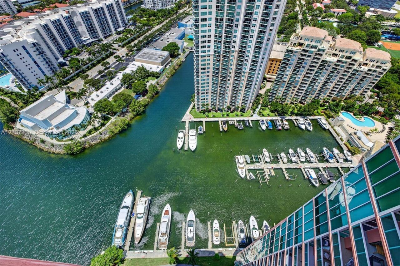 3370 Hidden Bay Dr, Unit #UPH3715, Aventura, FL 33180 Photo