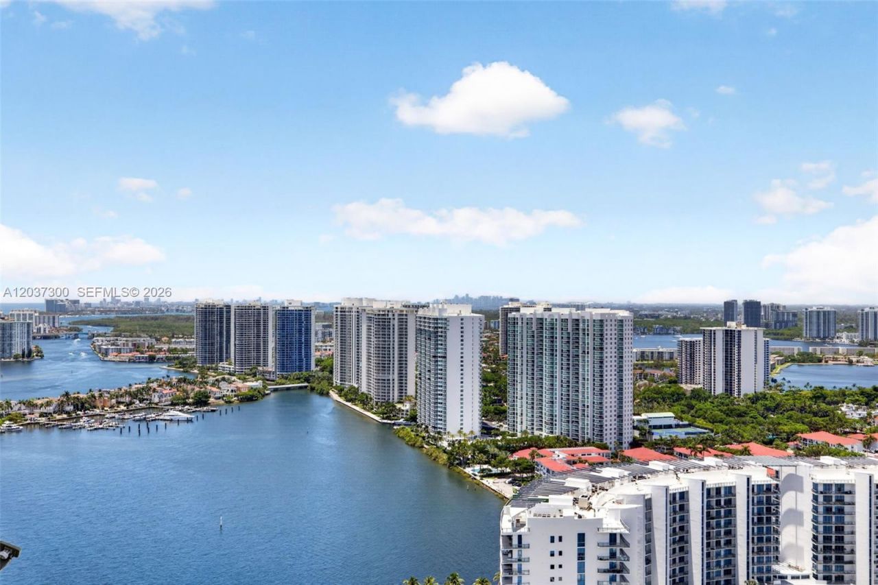 3370 Hidden Bay Dr, Unit #UPH3715, Aventura, FL 33180 Photo