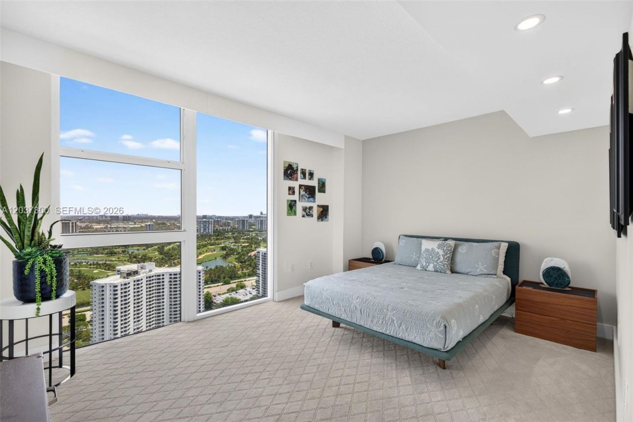 3370 Hidden Bay Dr, Unit #UPH3715, Aventura, FL 33180 Photo