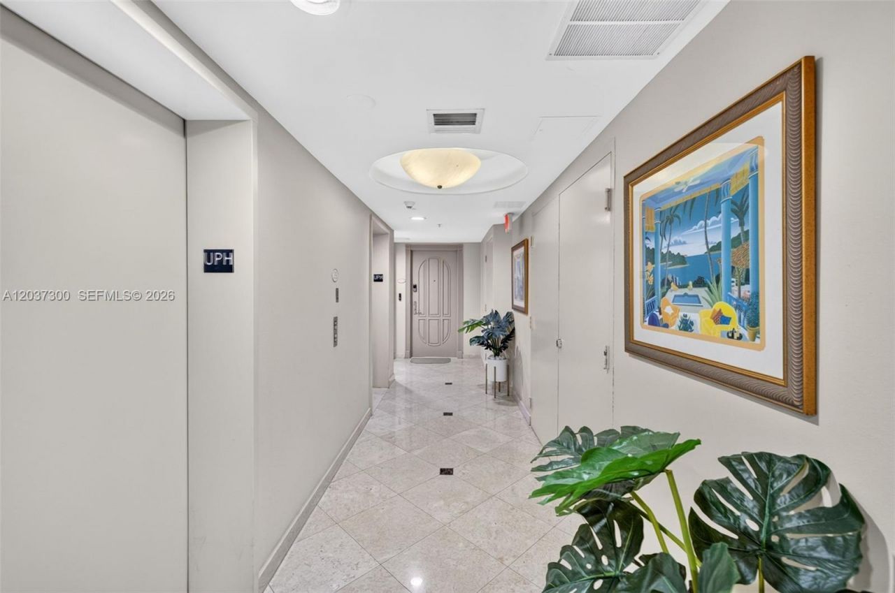 3370 Hidden Bay Dr, Unit #UPH3715, Aventura, FL 33180 Photo