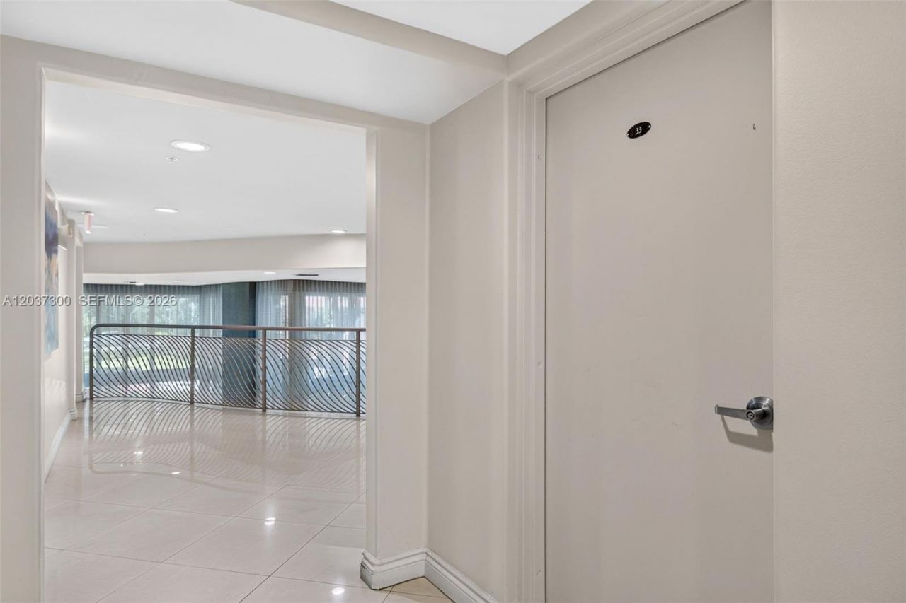 3370 Hidden Bay Dr, Unit #UPH3715, Aventura, FL 33180 Photo