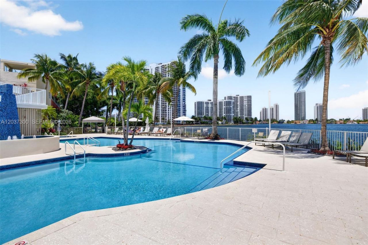 3370 Hidden Bay Dr, Unit #UPH3715, Aventura, FL 33180 Photo