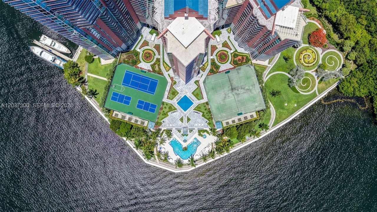 3370 Hidden Bay Dr, Unit #UPH3715, Aventura, FL 33180 Photo