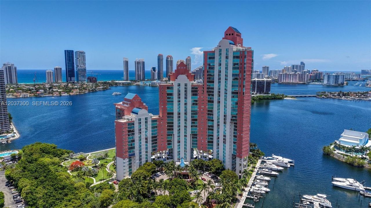 3370 Hidden Bay Dr, Unit #UPH3715, Aventura, FL 33180 Photo