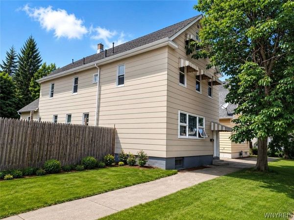 442 18th Street , Niagara Falls, NY 14303