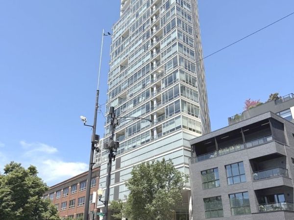 510 W Erie Street, Unit 1705, Chicago, IL 60654