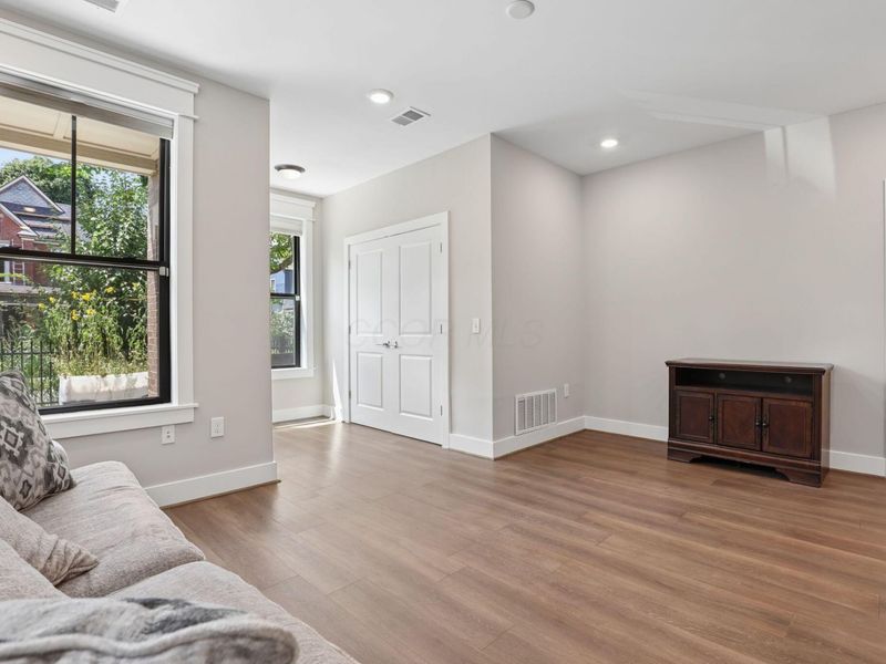 1320 Forsythe Avenue, Columbus, OH 43201 Photo 7