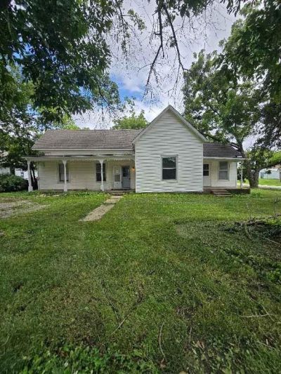 406 Main Street, Garden City, MO 64747 Main Photo